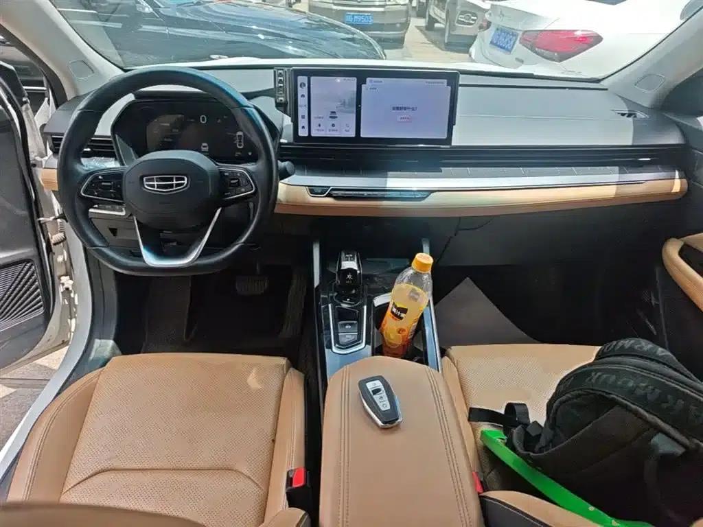 Geely Emgrand L HiP 2024 Dragon Edition 1.5TD-DHT Pro 100KM Excellent Model — миниатюра 10