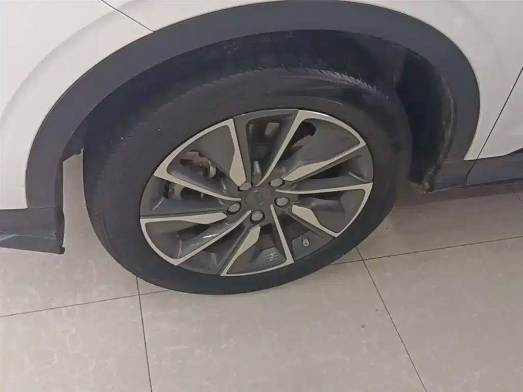 Geely Binyue New Energy 2022 1.5T ePro 85KM Star Edition — миниатюра 23