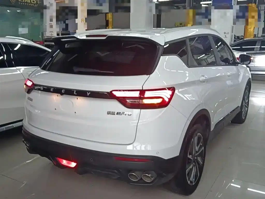 Geely Binyue New Energy 2022 1.5T ePro 85KM Star Edition — миниатюра 7