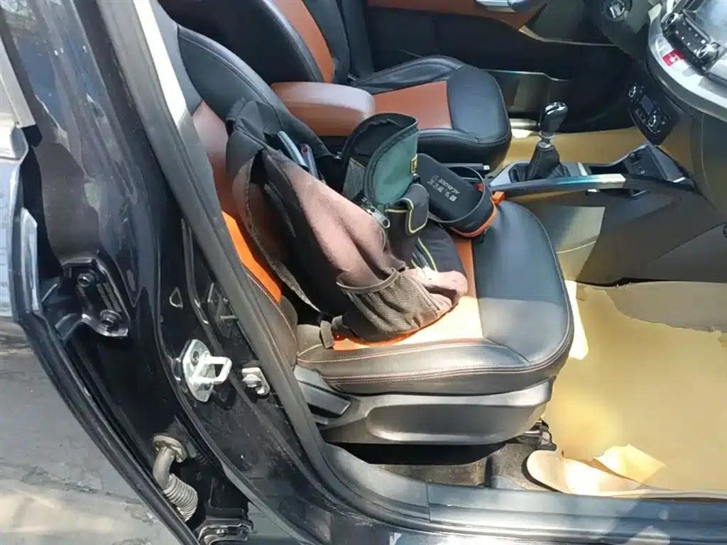 Refine S3 2014 1.5L Manual Deluxe Smart Edition — миниатюра 25