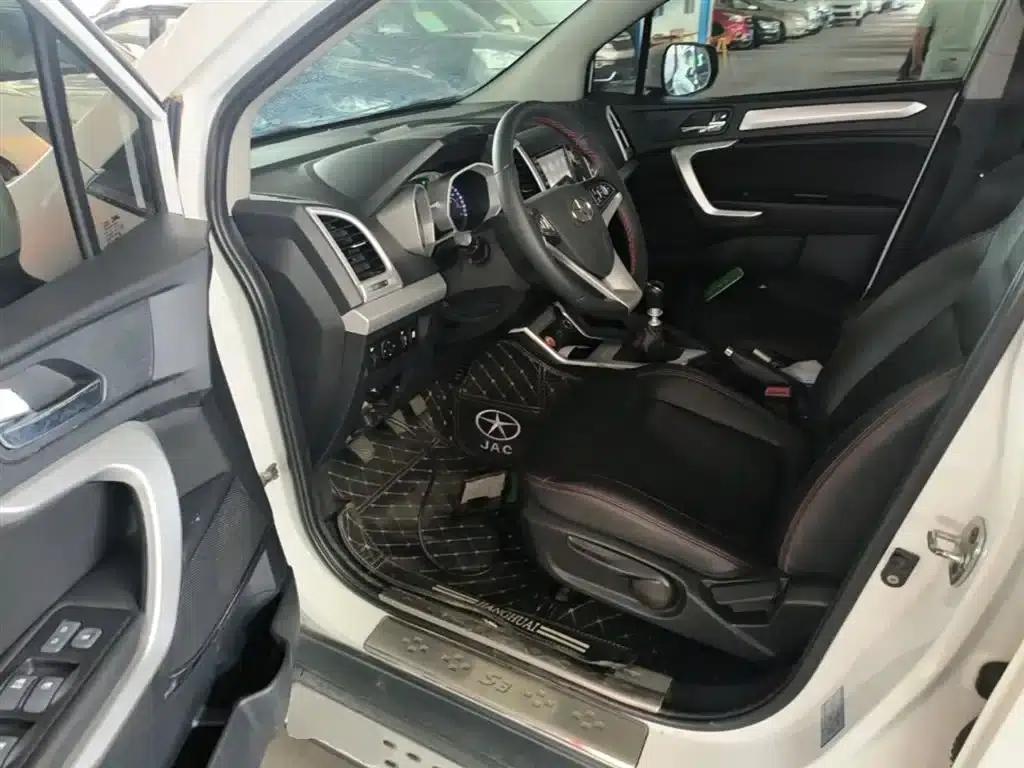Refine S3 2016 1.5L Manual Deluxe Intelligent Premium Edition — миниатюра 16