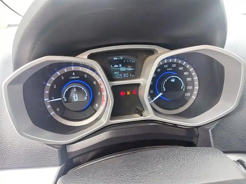 Refine S3 2016 1.5L Manual Deluxe Smart Edition — миниатюра 12