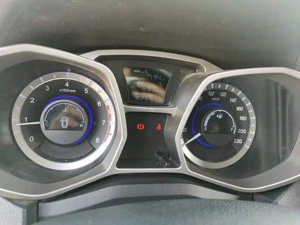 Refine S3 2014 1.5L Manual Deluxe Edition — миниатюра 12