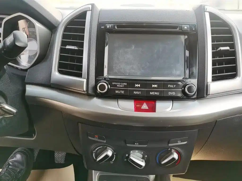 Refine S3 2014 1.5L Manual Deluxe Edition — миниатюра 13