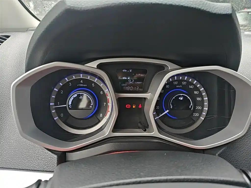 Refine S3 2016 1.5L Manual Deluxe Smart Edition — миниатюра 12