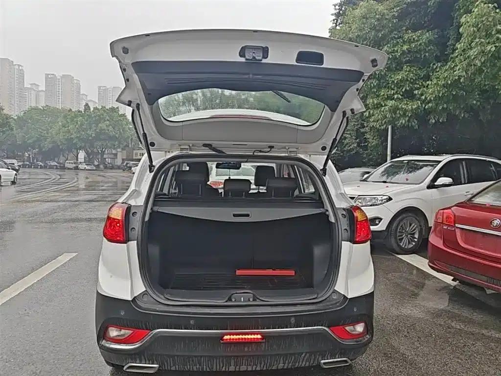 Refine S3 2016 1.5L Manual Deluxe Smart Edition — миниатюра 19