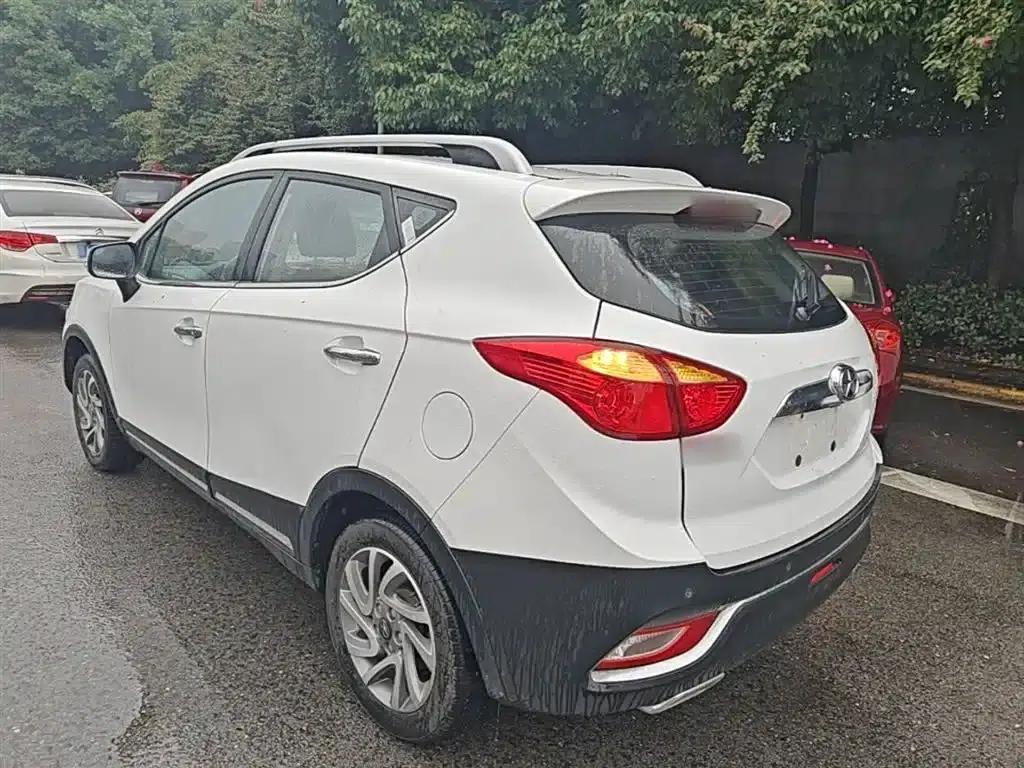 Refine S3 2016 1.5L Manual Deluxe Smart Edition — миниатюра 5