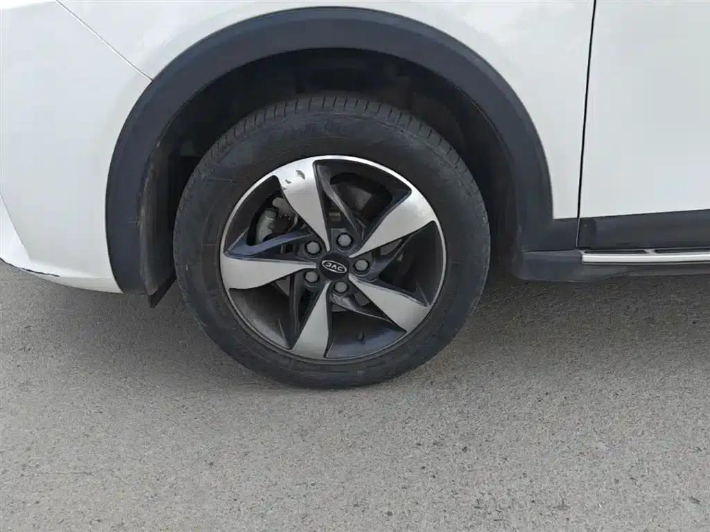Refine S3 2017 1.5L Manual Deluxe Edition — миниатюра 23