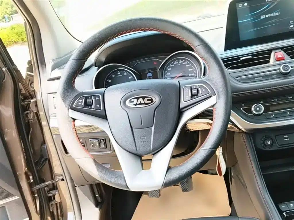 Refine S3 2017 1.5L Manual Deluxe Smart Edition — миниатюра 11
