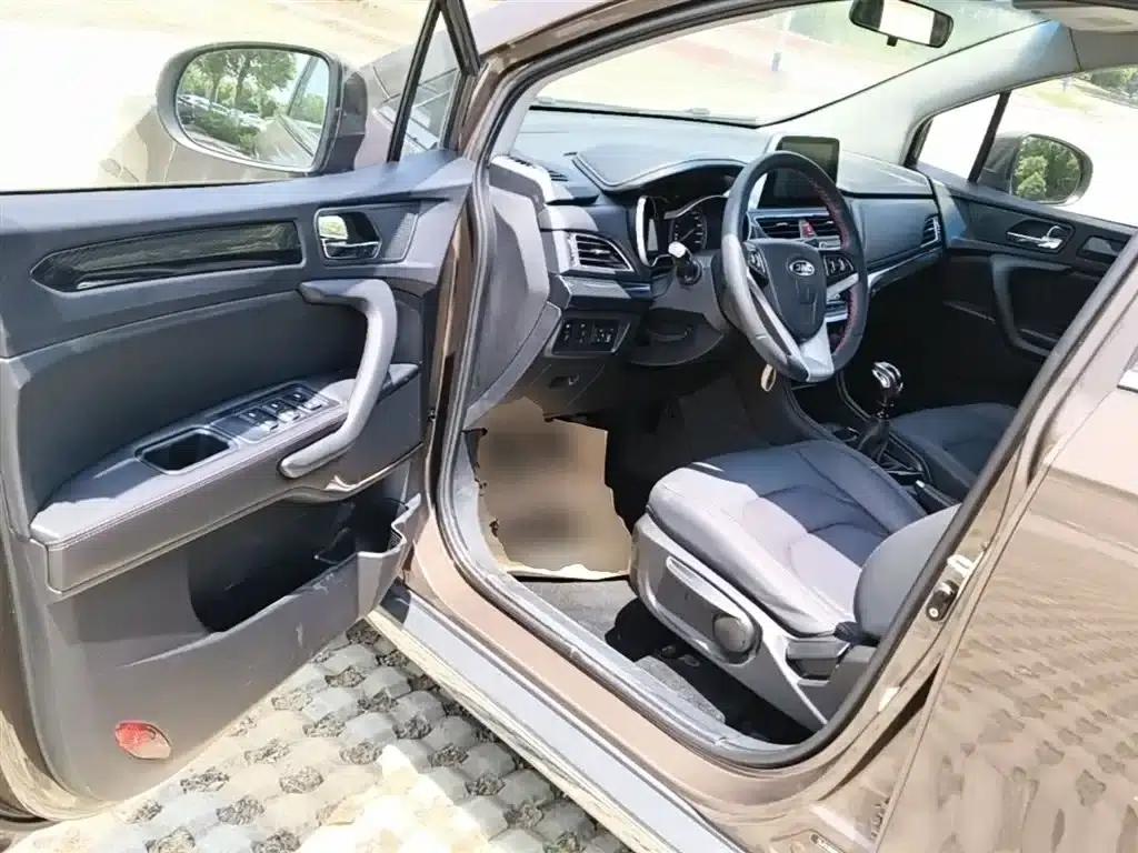 Refine S3 2017 1.5L Manual Deluxe Smart Edition — миниатюра 16