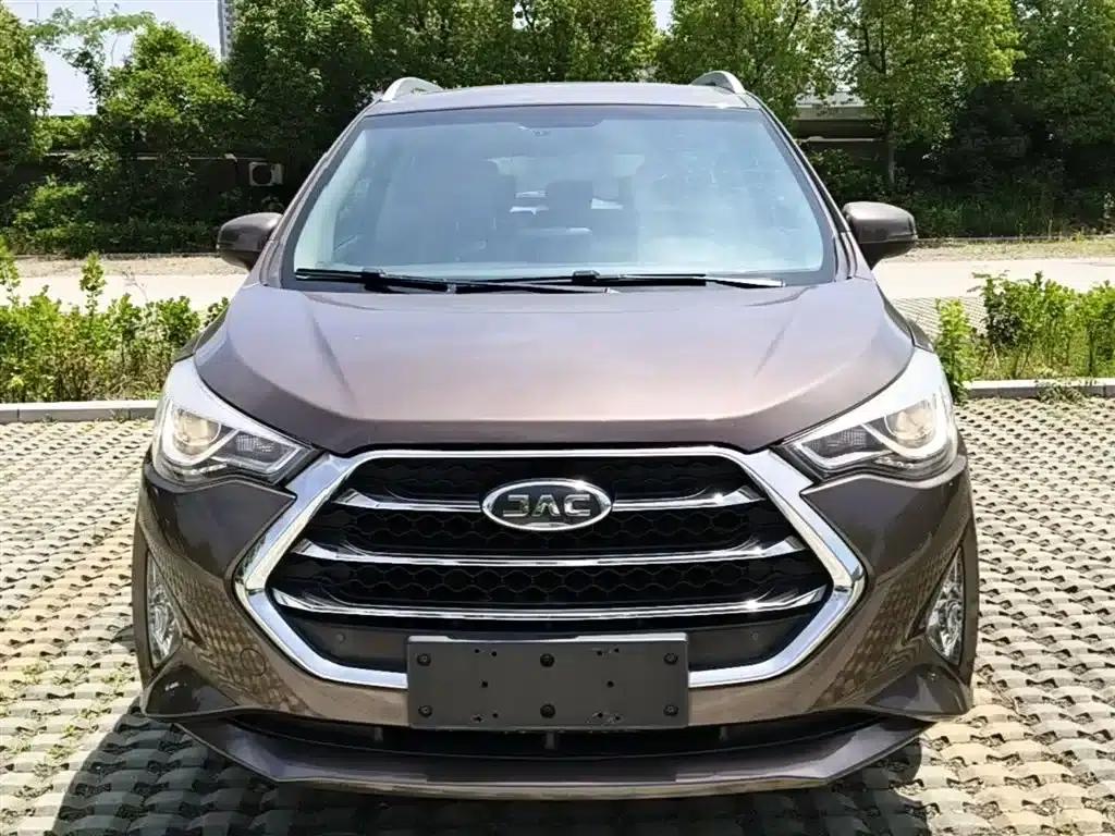 Refine S3 2017 1.5L Manual Deluxe Smart Edition — миниатюра 3