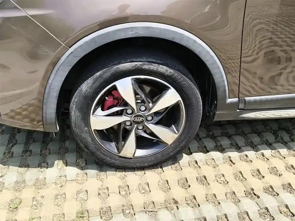 Refine S3 2017 1.5L Manual Deluxe Smart Edition — миниатюра 23