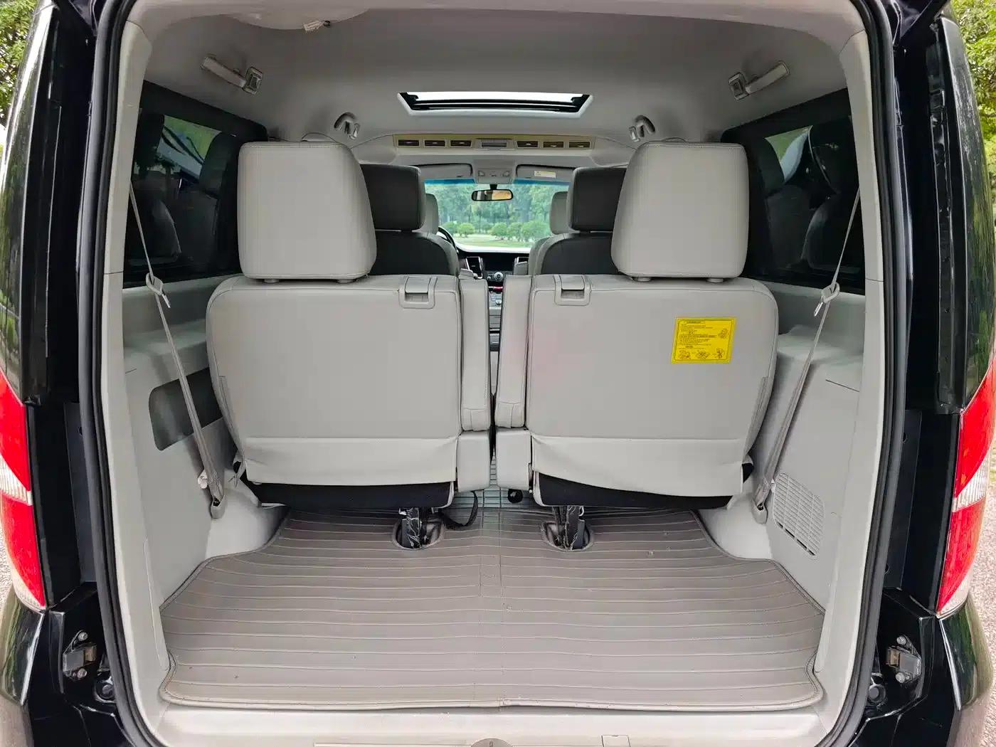 Refine M5 2016 2.0T Gasoline Automatic Business Edition — миниатюра 12