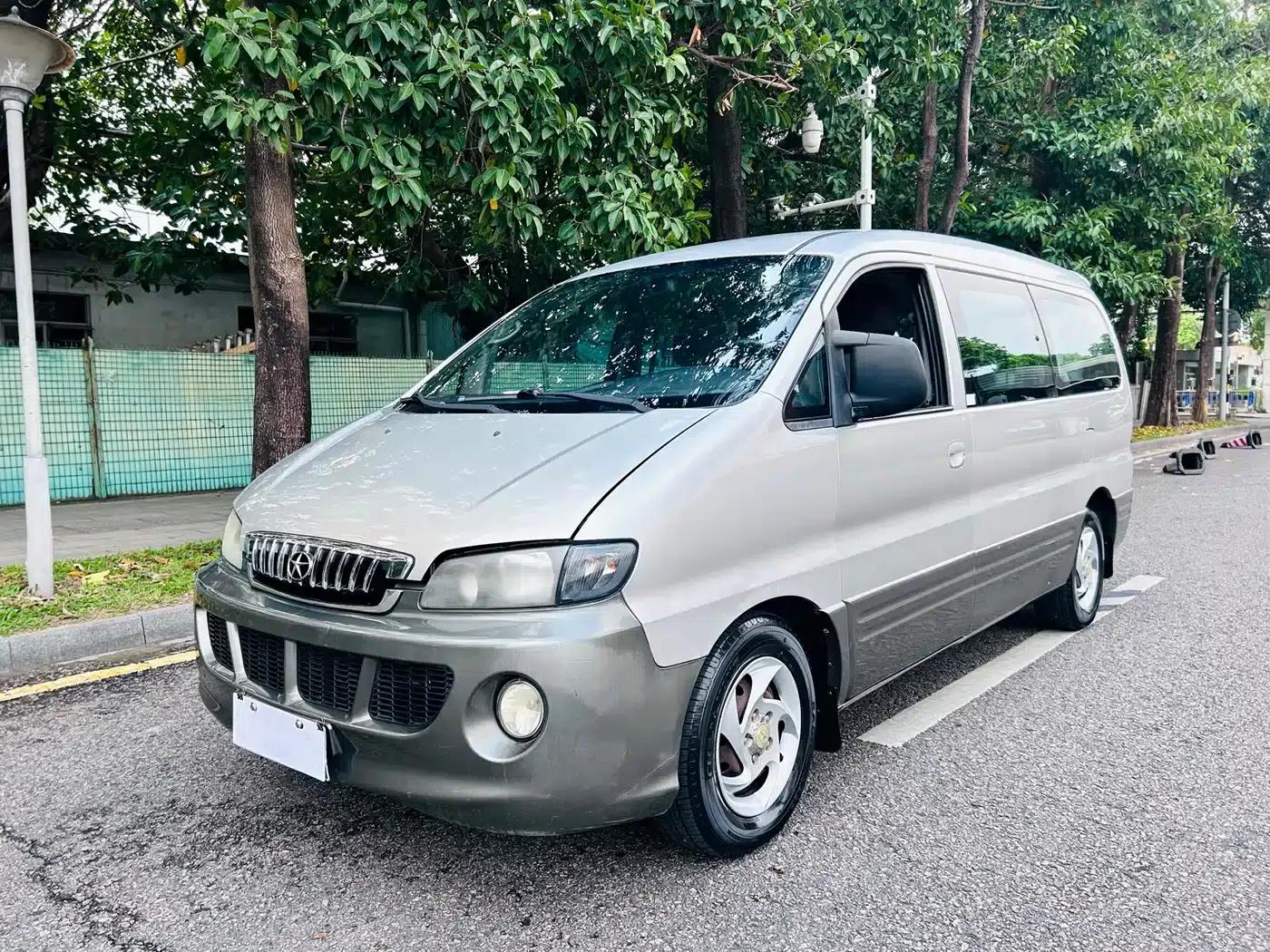 Refine 2015 1.9T Shuttle Long Wheelbase Comfort HFC4DB1-2C — миниатюра 1