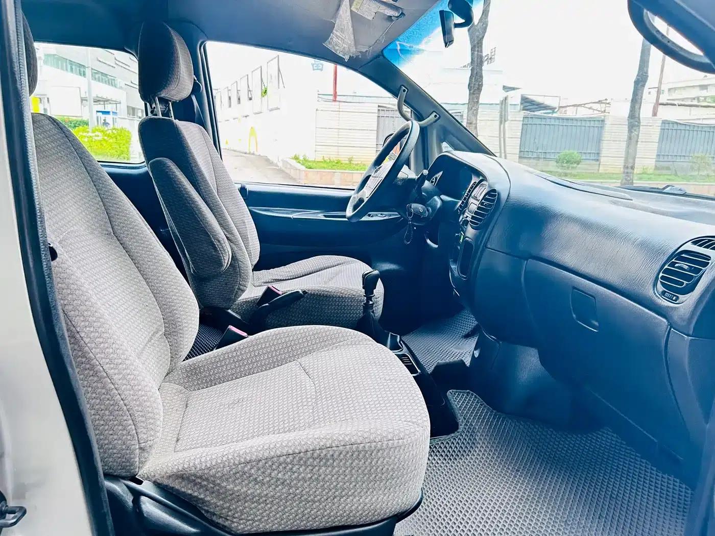 Refine 2015 1.9T Shuttle Long Wheelbase Comfort HFC4DB1-2C — миниатюра 10