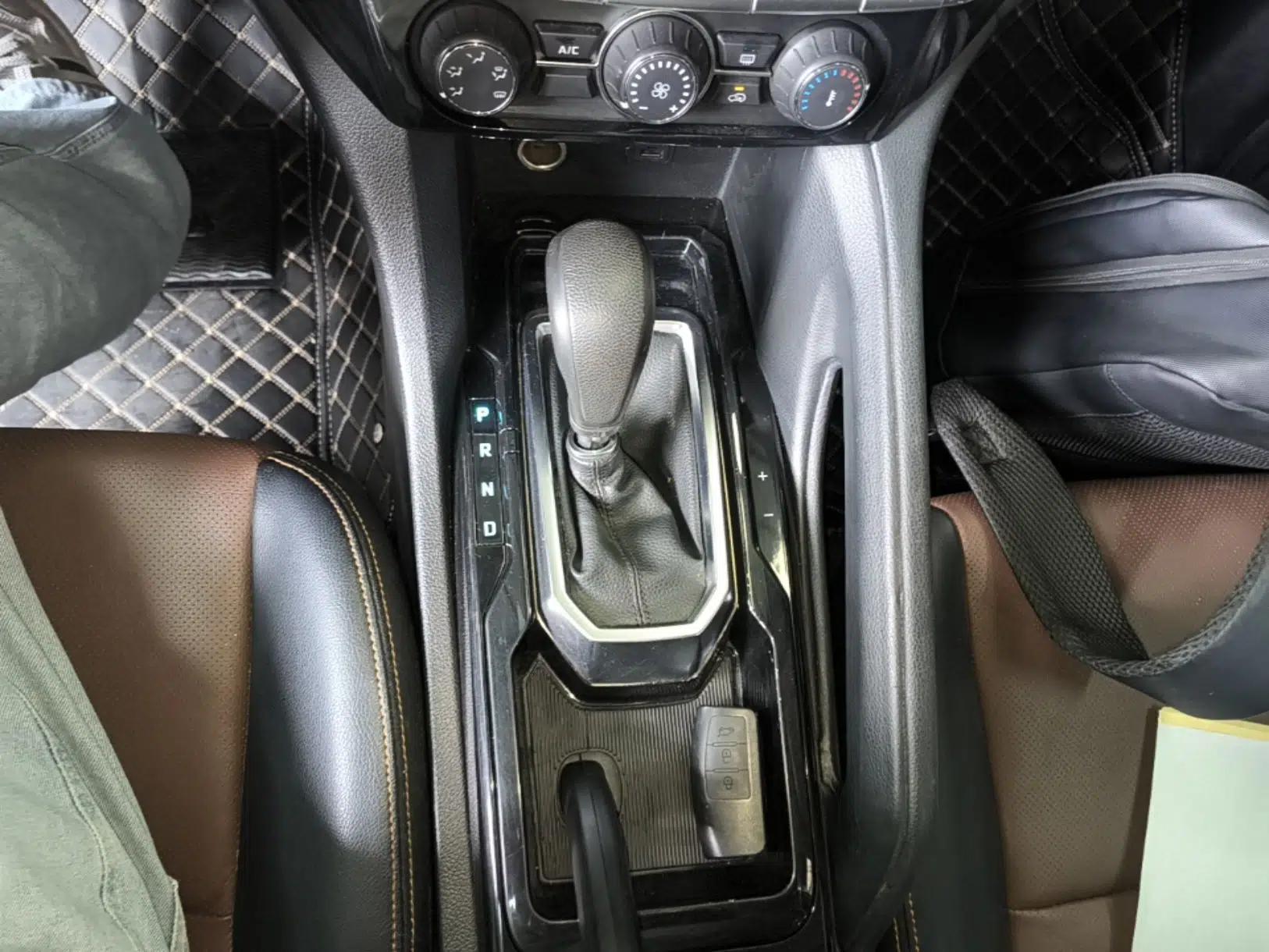 JMC Yusheng S350 2016 2.4T Automatic 4x4 Diesel Luxury 5-Seater — миниатюра 16