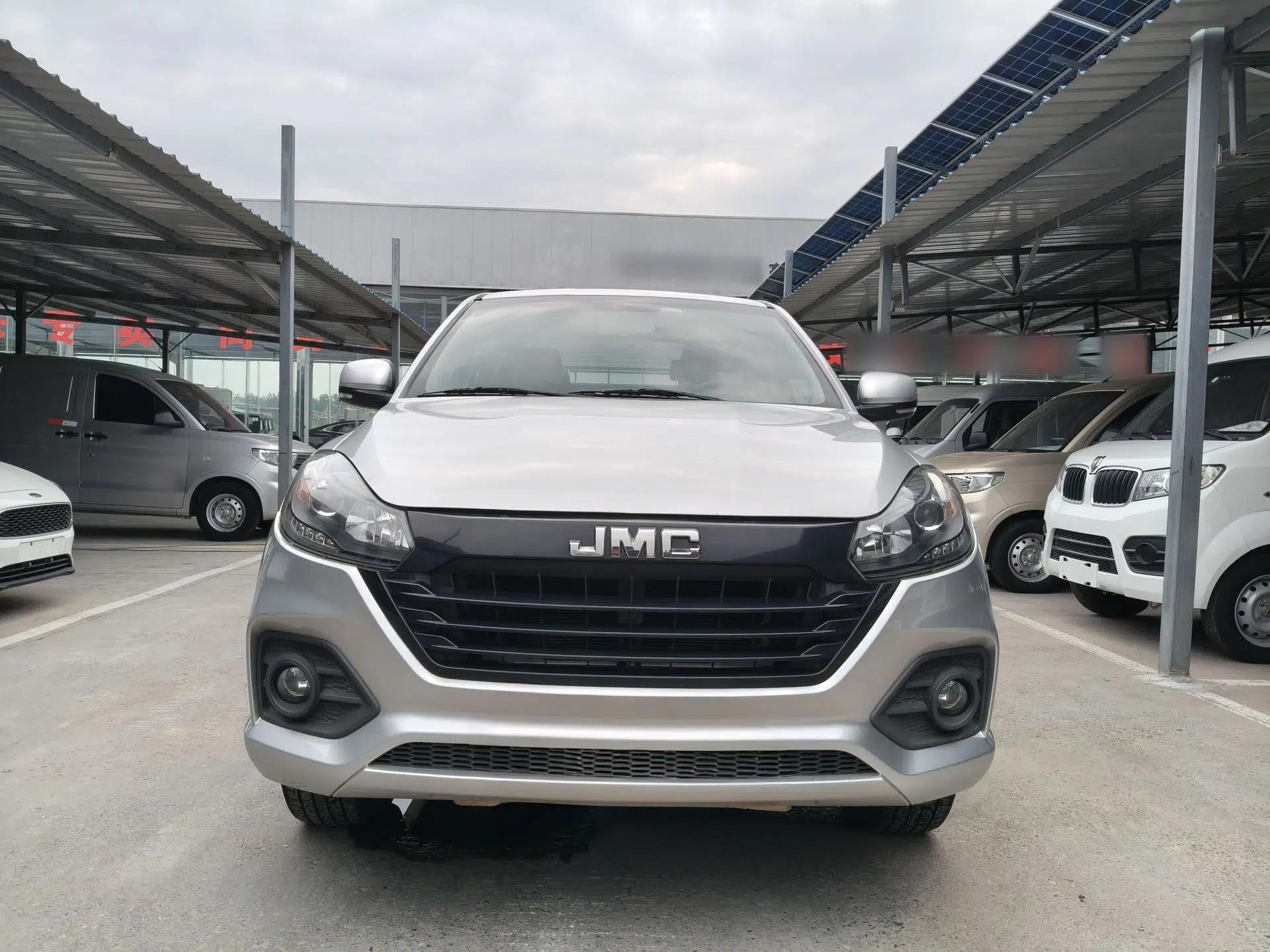 JMC Baodian 2020 2.5T Diesel Two-Wheel Drive Comfort Edition Standard Wheelbase JX4D25A6L — миниатюра 3
