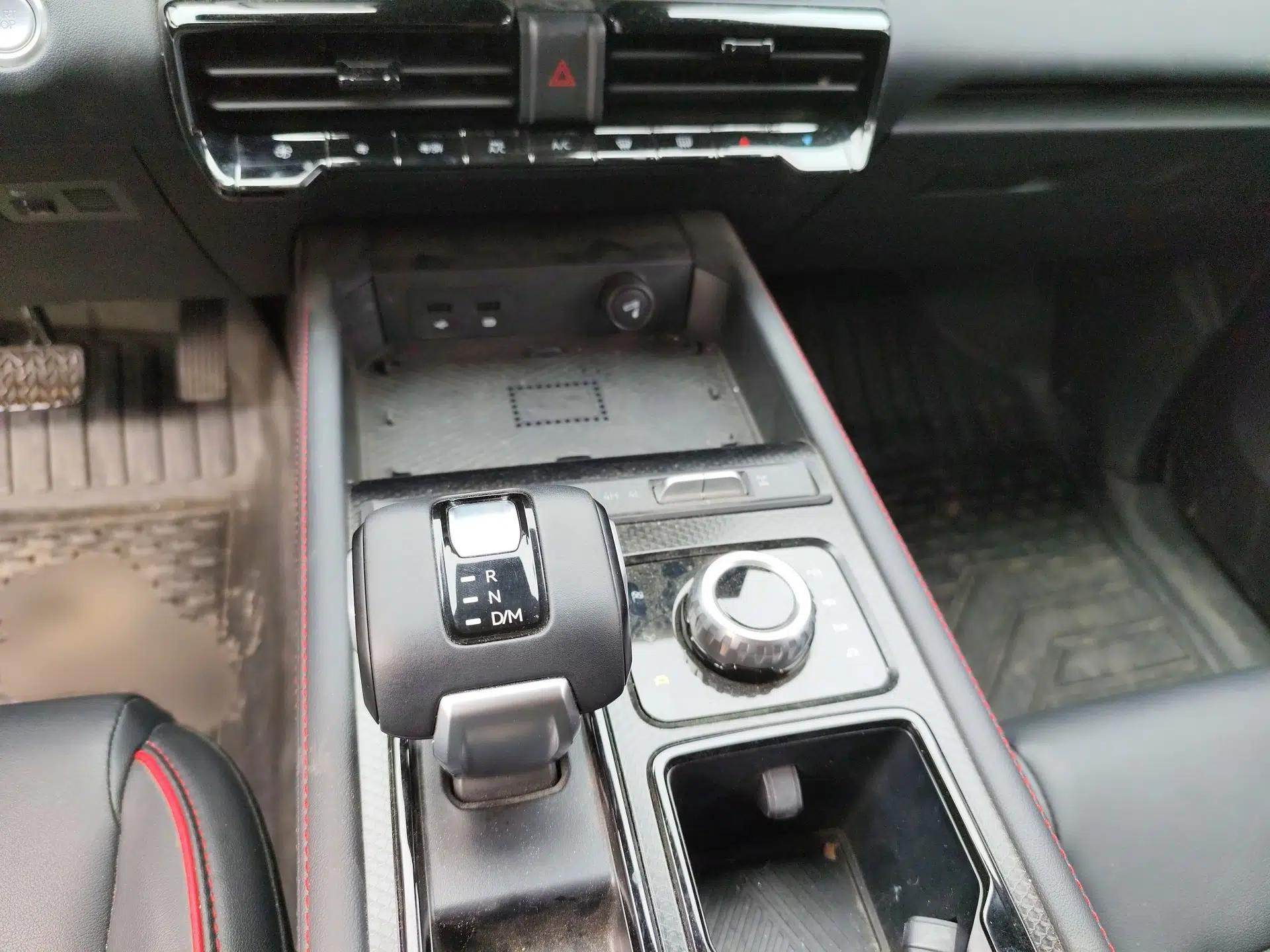 JMC DaDao 2024 Explorer 2.3T Gasoline Automatic 4x4 Extreme Edition — миниатюра 12