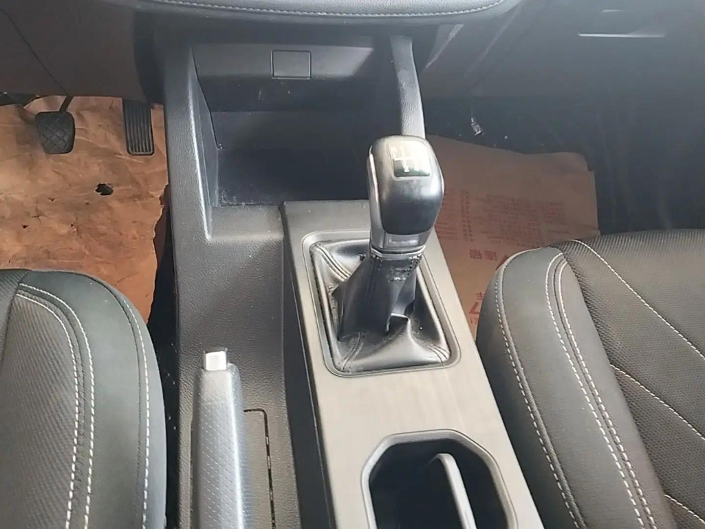 JETOUR X70M 2020 Revised 1.5T Manual Partner Version 7-Seater — миниатюра 17