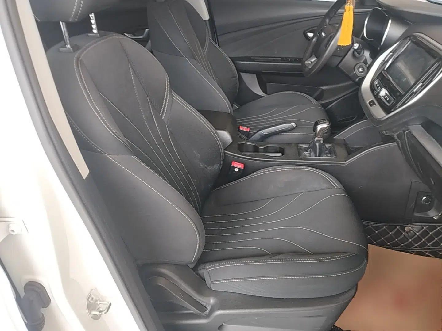 JETOUR X70M 2020 Revised 1.5T Manual Partner Version 7-Seater — миниатюра 23