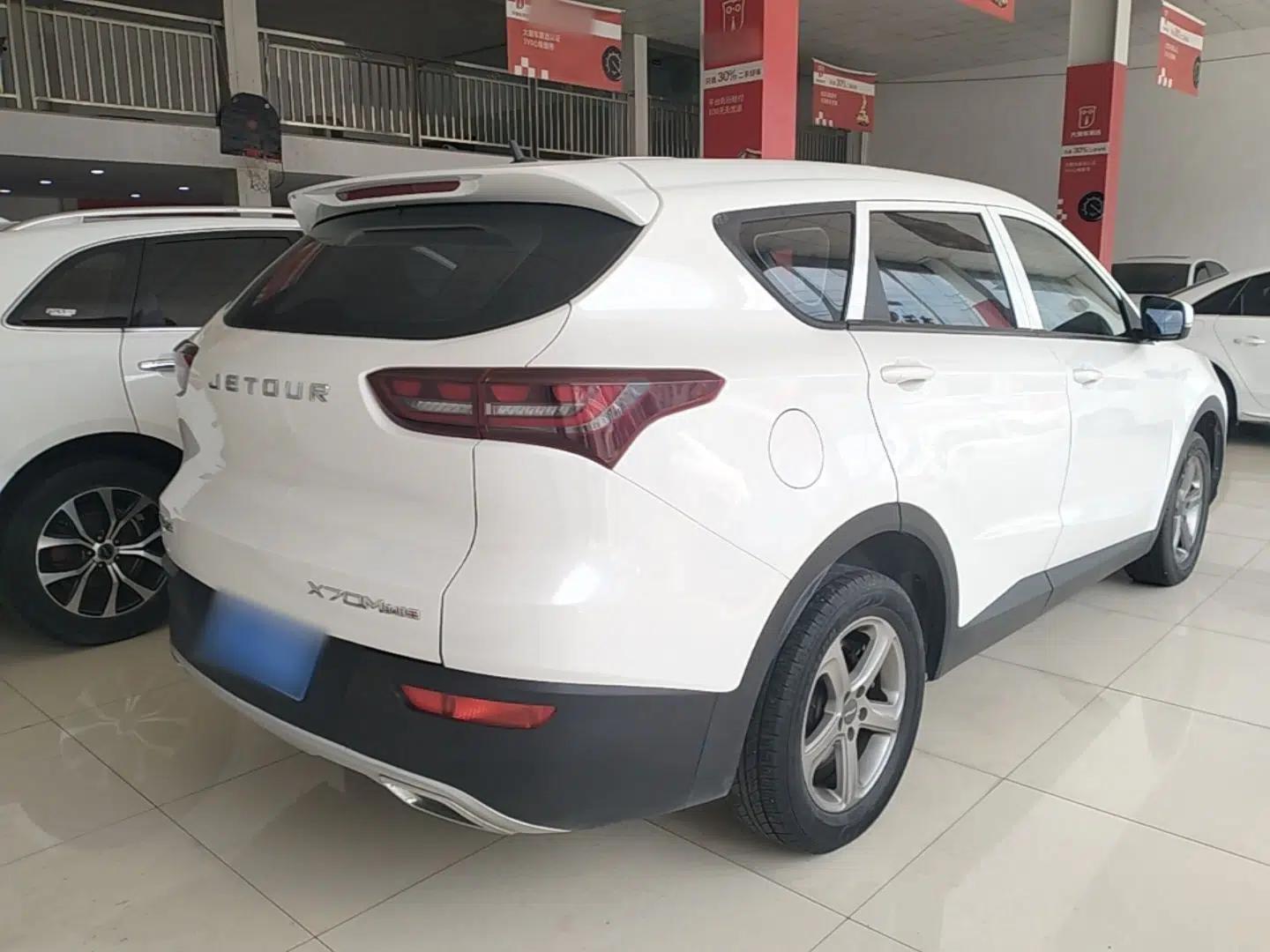 JETOUR X70M 2020 Revised 1.5T Manual Partner Version 7-Seater — миниатюра 6