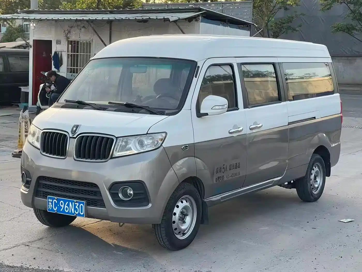 New Hiace X30L 2018 1.5L Wealth Edition DLCG14 — миниатюра 1