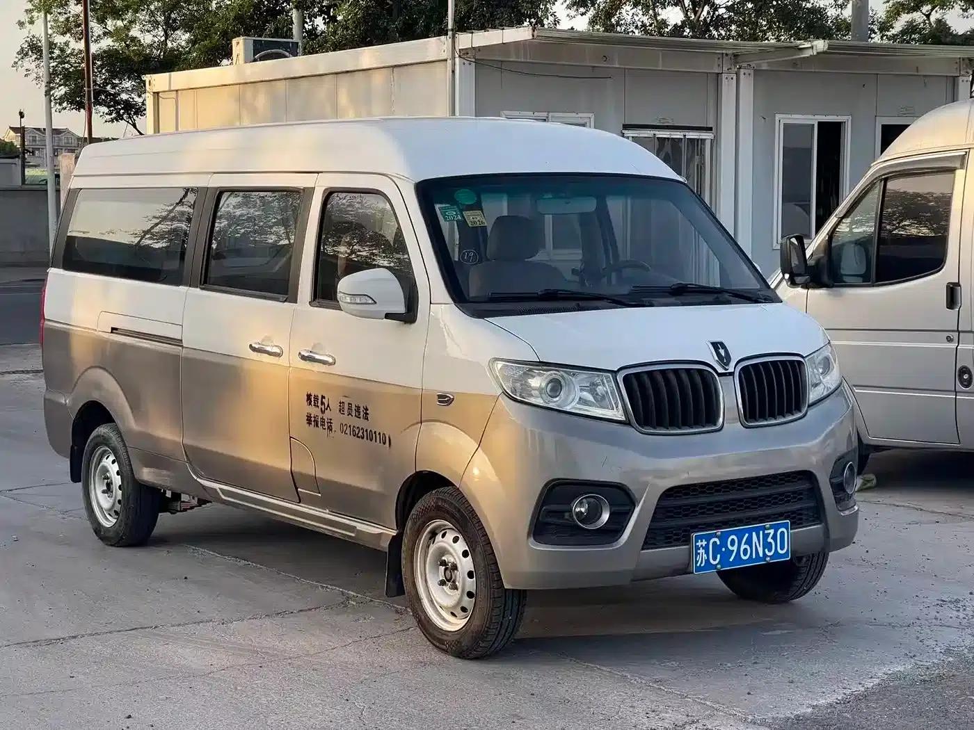 New Hiace X30L 2018 1.5L Wealth Edition DLCG14 — миниатюра 3