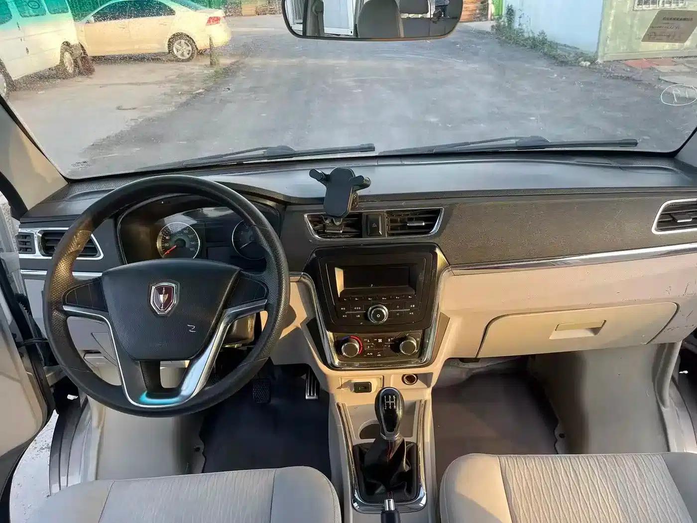 New Hiace X30L 2018 1.5L Wealth Edition DLCG14 — миниатюра 4