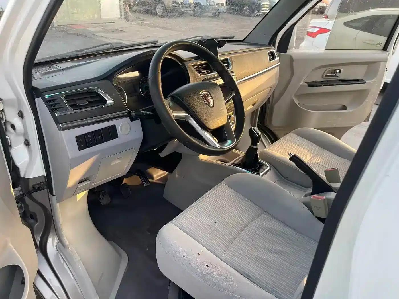 New Hiace X30L 2018 1.5L Wealth Edition DLCG14 — миниатюра 6