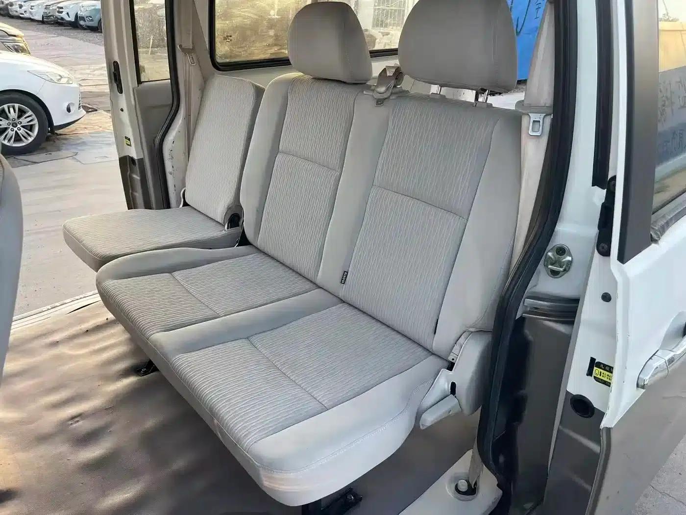 New Hiace X30L 2018 1.5L Wealth Edition DLCG14 — миниатюра 7