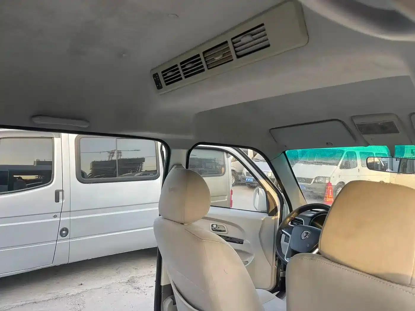 New Hiace X30L 2018 1.5L Wealth Edition DLCG14 — миниатюра 9