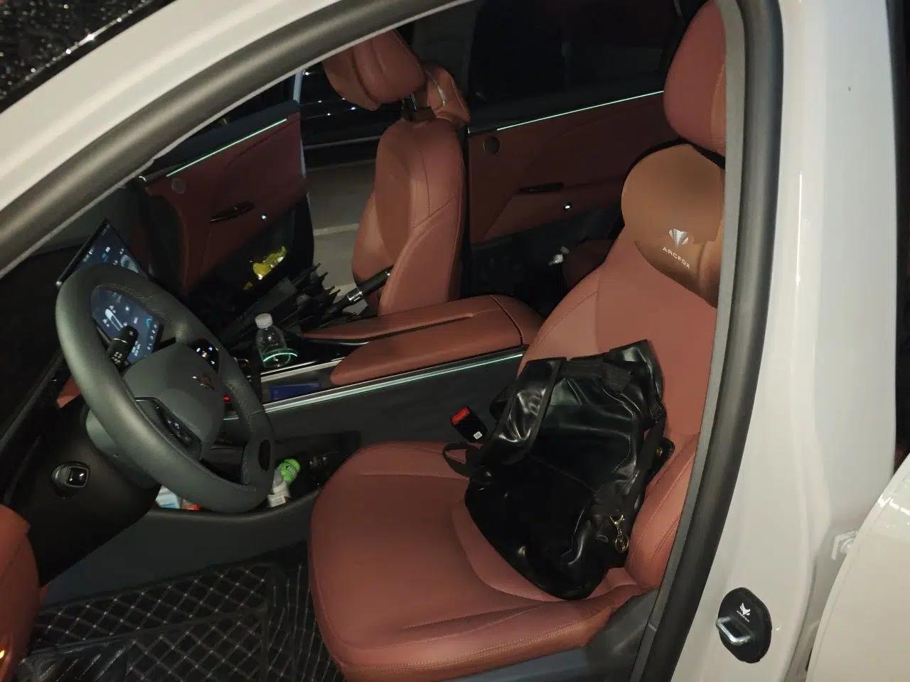 ARCFOX Alpha T5 2026 Model Pure Electric 660 Yuanjing Divine Driving Version — миниатюра 16