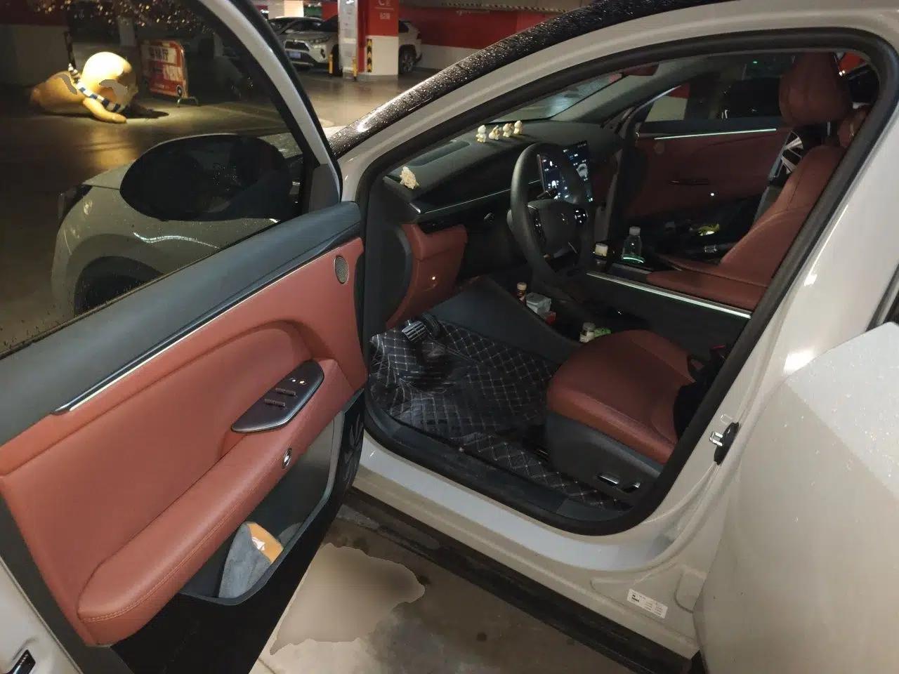 ARCFOX Alpha T5 2026 Model Pure Electric 660 Yuanjing Divine Driving Version — миниатюра 17