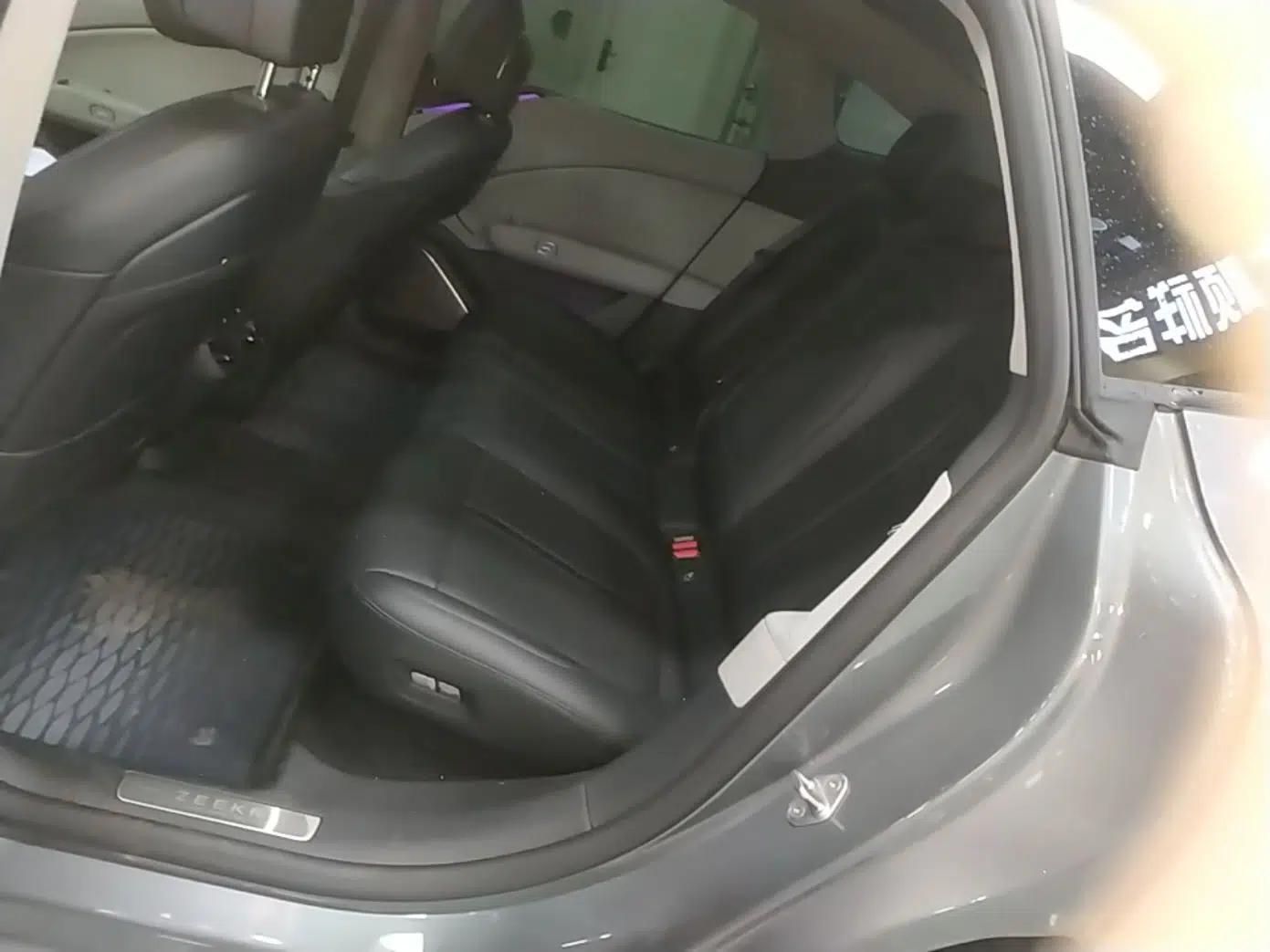 Zeekr 007 2025 Rear-Drive Intelligent Driving Version 75 kWh — миниатюра 20