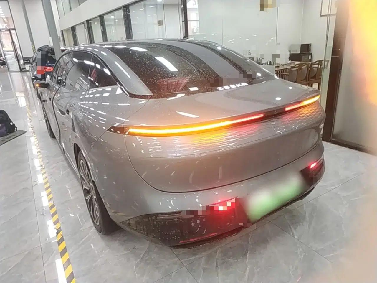Zeekr 007 2025 Rear-Drive Intelligent Driving Version 75 kWh — миниатюра 4