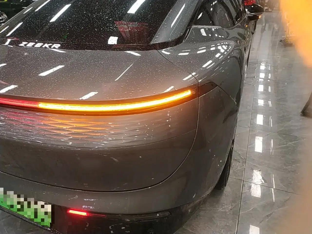 Zeekr 007 2025 Rear-Drive Intelligent Driving Version 75 kWh — миниатюра 7