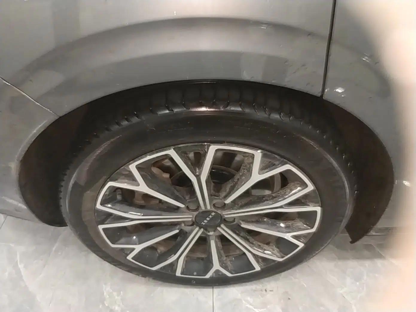 Zeekr 007 2025 Rear-Drive Intelligent Driving Version 75 kWh — миниатюра 10