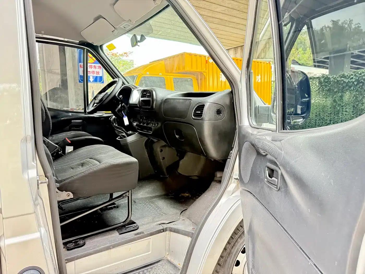 Teshun 2021 2.8T Space King Taurus Edition Long Wheelbase Mid-High Roof Single Rear Tire - Stepped 6 Seats Diesel National VI JX493 — миниатюра 12