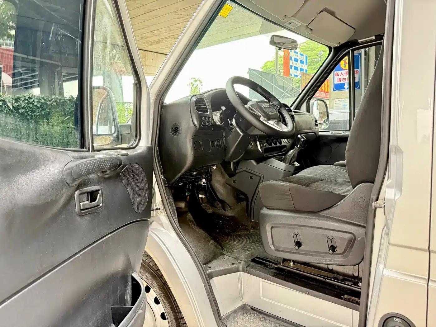 Teshun 2021 2.8T Space King Taurus Edition Long Wheelbase Mid-High Roof Single Rear Tire - Stepped 6 Seats Diesel National VI JX493 — миниатюра 14