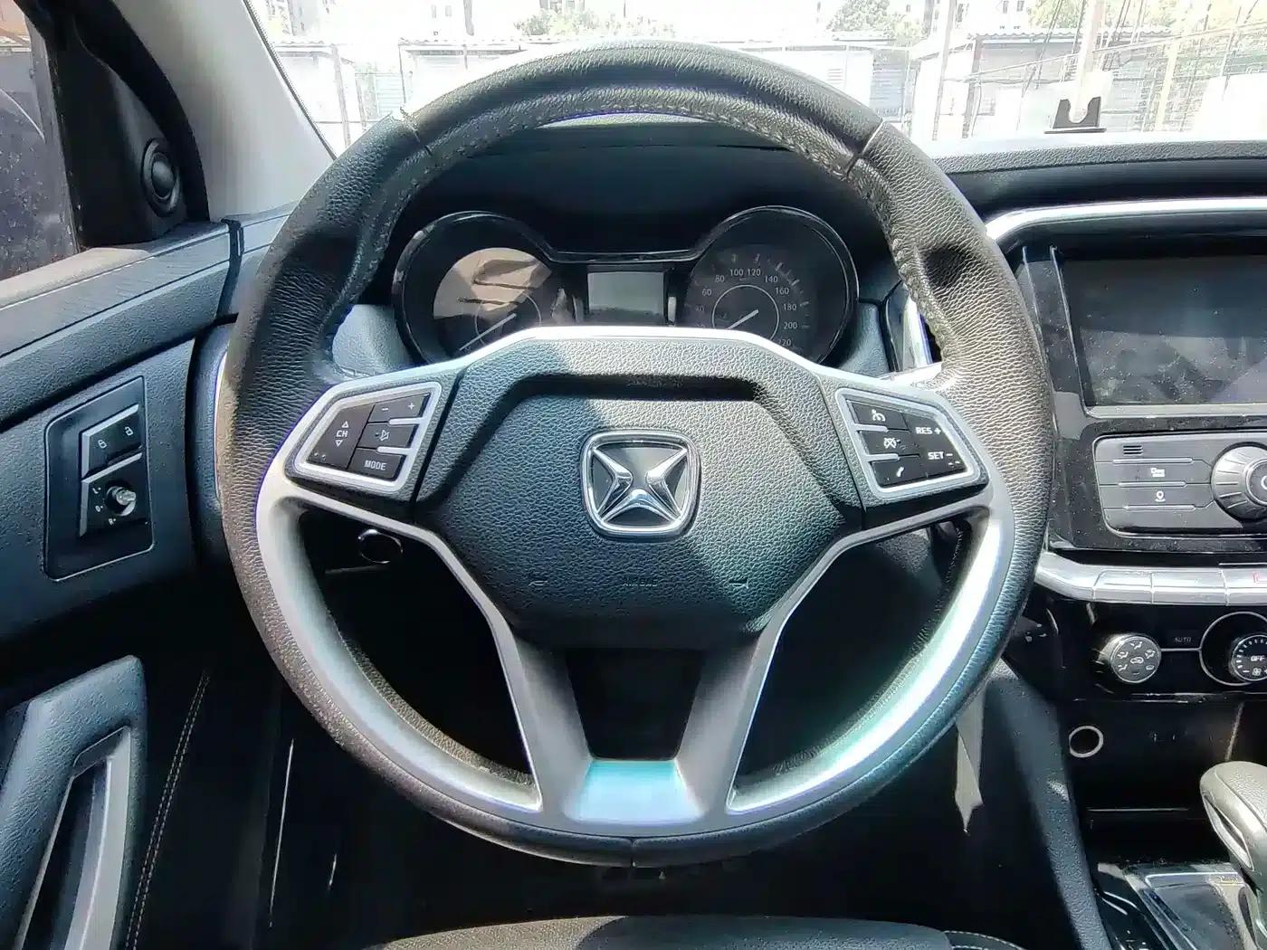 Yusheng S350 2017 2.0T Automatic 2WD Diesel Luxury Sunroof Edition 5-Seater — миниатюра 16