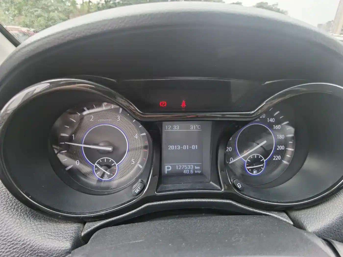 Yusheng S350 2013 2.4T Automatic 2WD Diesel Super Luxury 5-Seater — миниатюра 21
