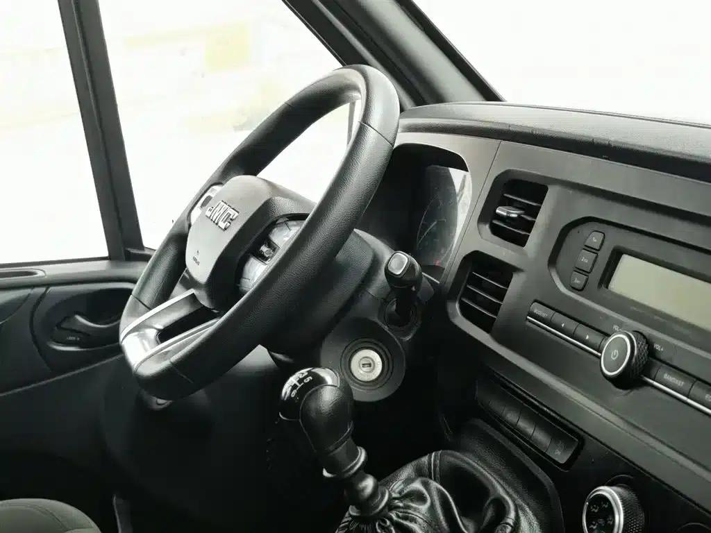 Jiangling Fushun 2022 2.0T Manual Multi-functional Passenger Vehicle, Short Wheelbase, Low Roof, 6 Seats — миниатюра 22