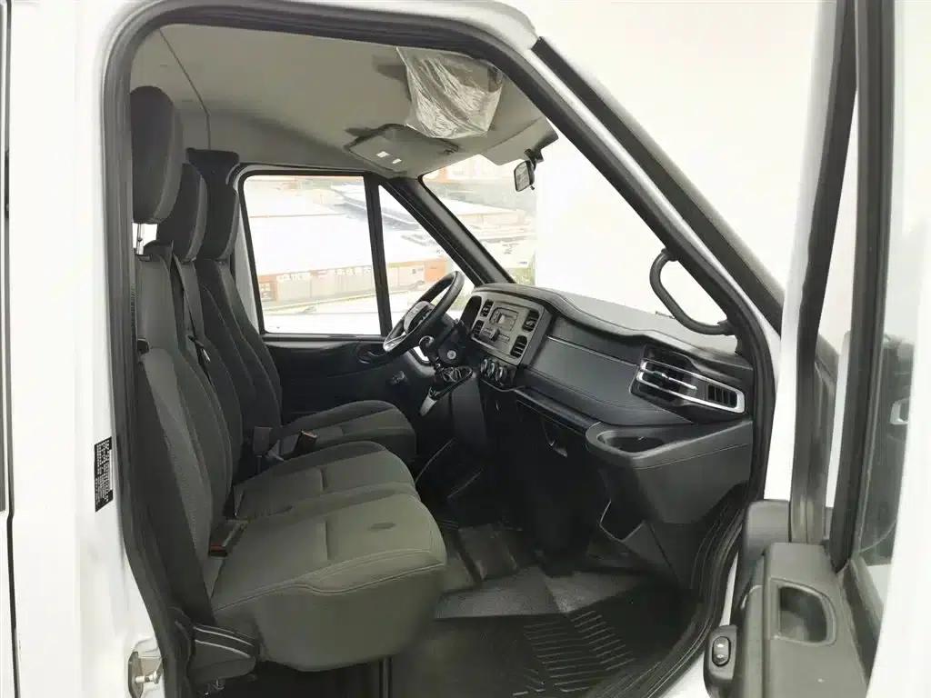 Jiangling Fushun 2022 2.0T Manual Multi-functional Passenger Vehicle, Short Wheelbase, Low Roof, 6 Seats — миниатюра 23