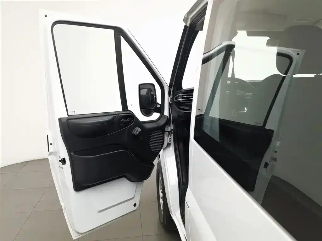 Jiangling Fushun 2022 2.0T Manual Multi-functional Passenger Vehicle, Short Wheelbase, Low Roof, 6 Seats — миниатюра 8