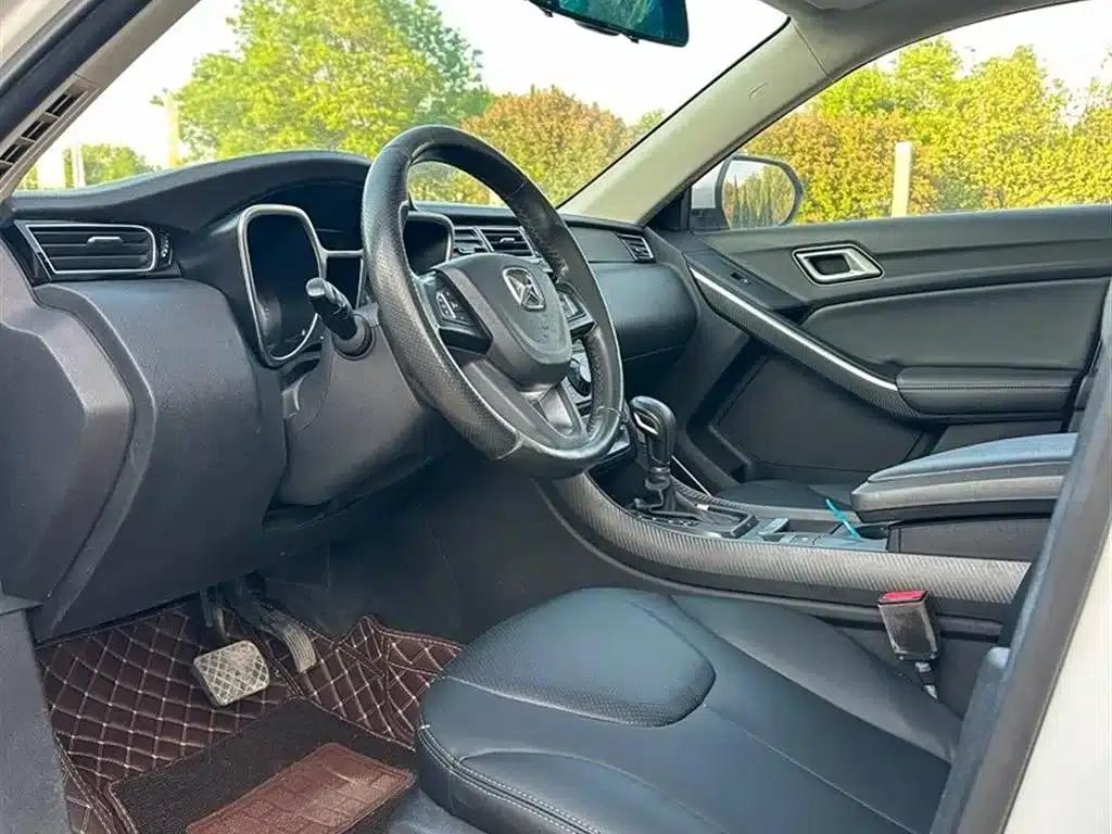 Yusheng S330 2016 1.5L GTDi Automatic 2WD Premium Edition — миниатюра 8