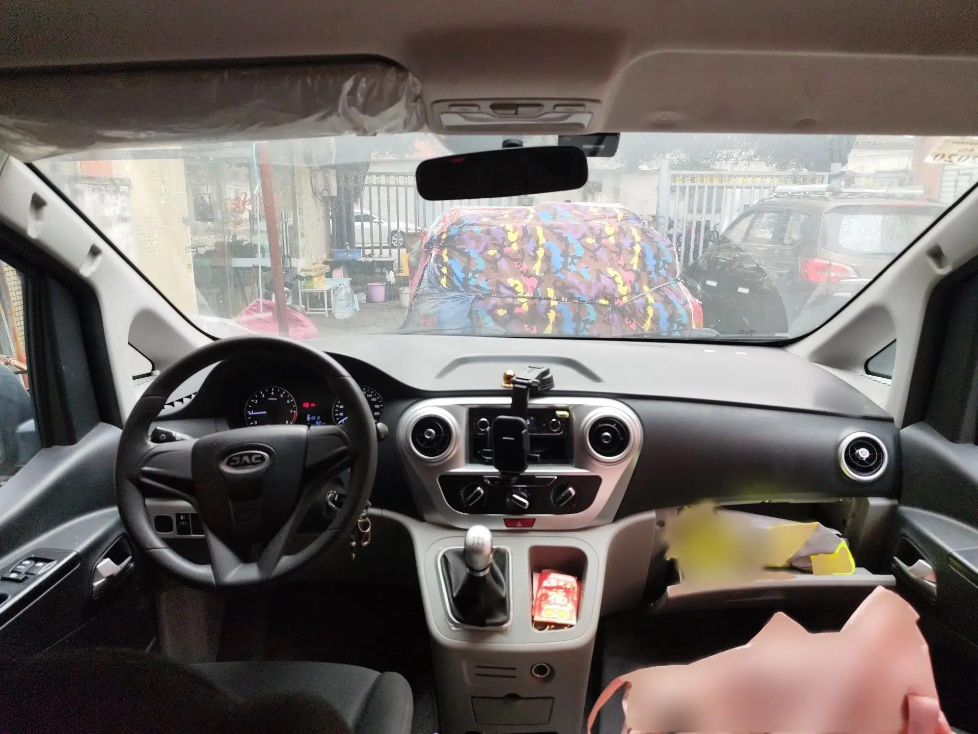 JAC Refine M3 2018 1.6L Express Edition 7-Seater — миниатюра 18