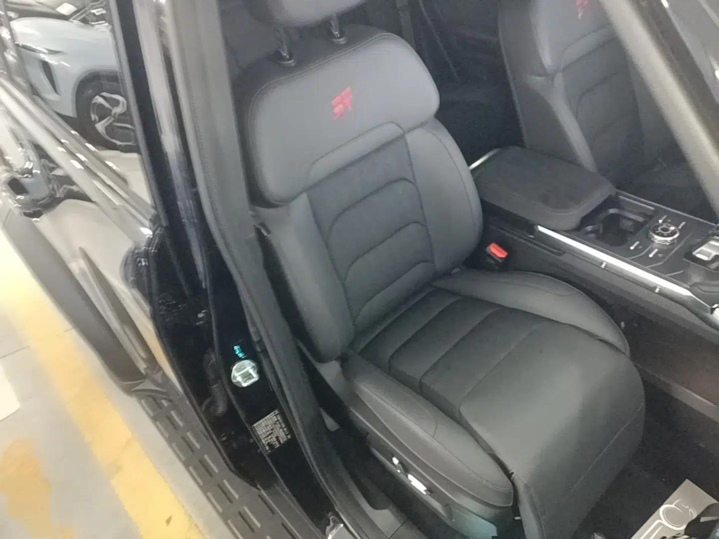 JETOUR Shanhai Traveler C-DM 2024 C-DM 208KM Mountain & Wilderness Edition — миниатюра 23