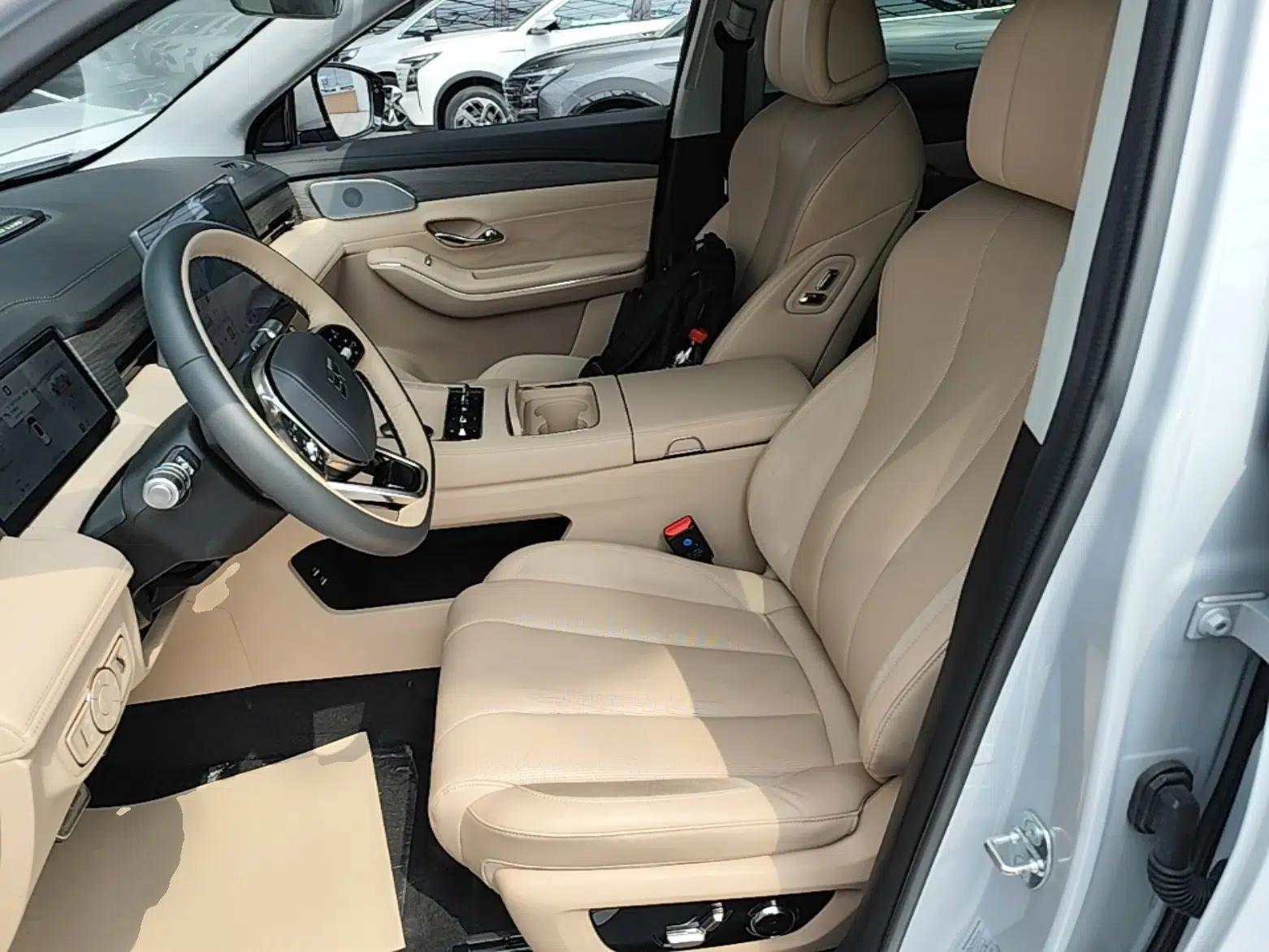 JETOUR Shanhai L9 2025 1.5TD 2DHT Flagship Edition 6 Seats — миниатюра 18