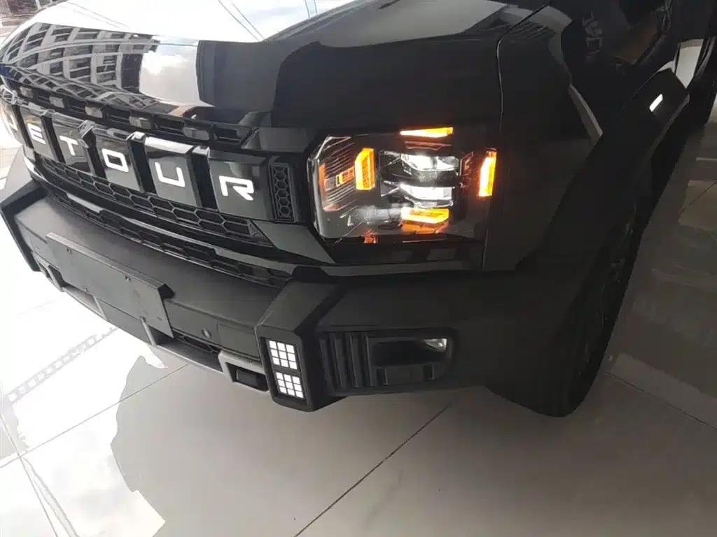 Jetour Traveler 2023 2.0T 4WD Adventure PRO — миниатюра 24