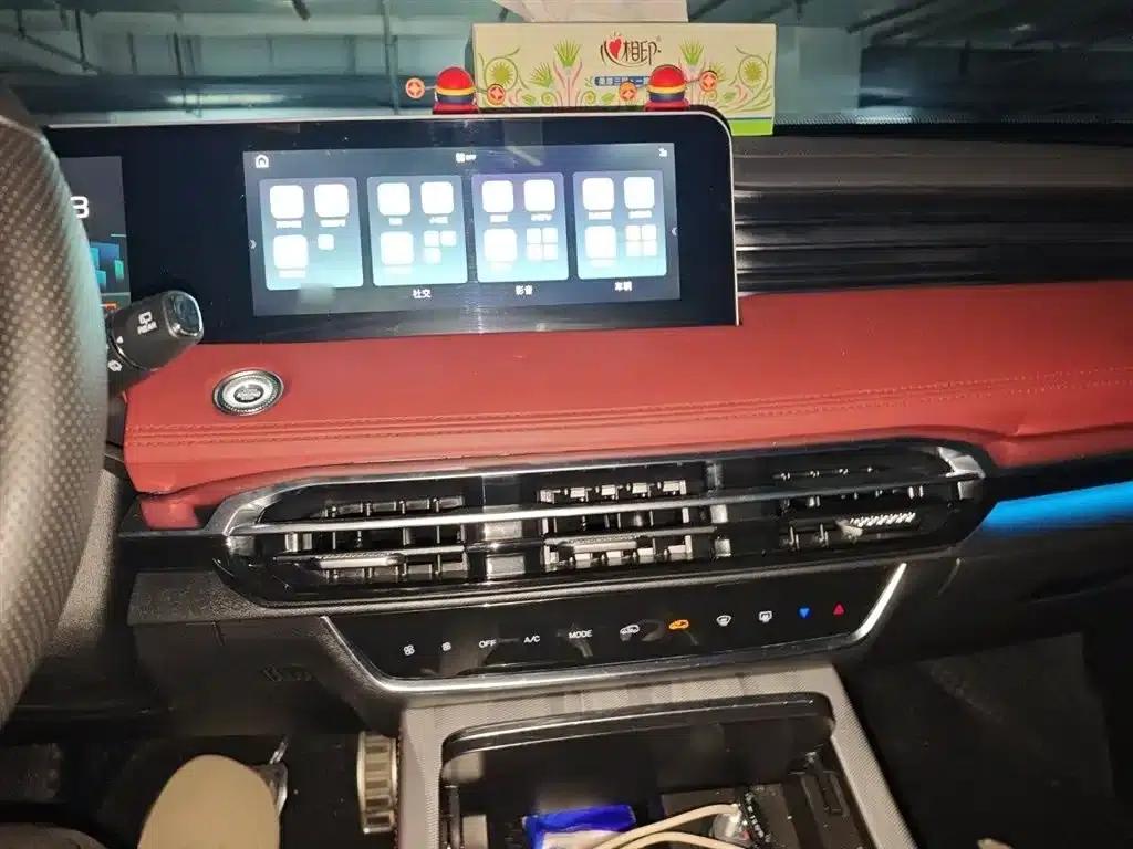 Jetour X70 PLUS 2024 1.6T DCT Super Enjoy Edition 5-seater — миниатюра 6